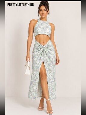PrettyLittleThing Pastel Floral Cutout Maxi Dress in Mint & Lilac